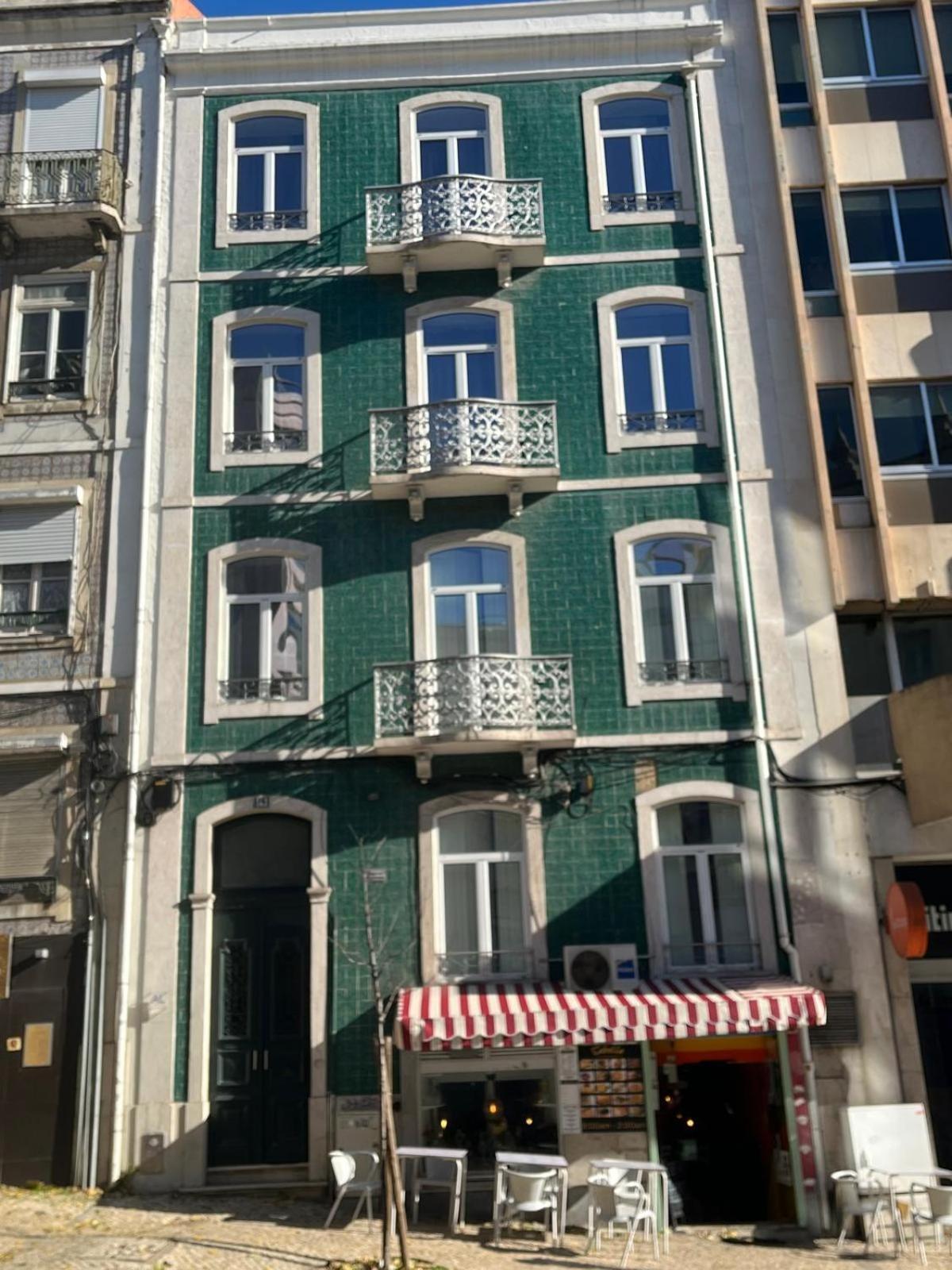 Essence Family Apartment Lisbon